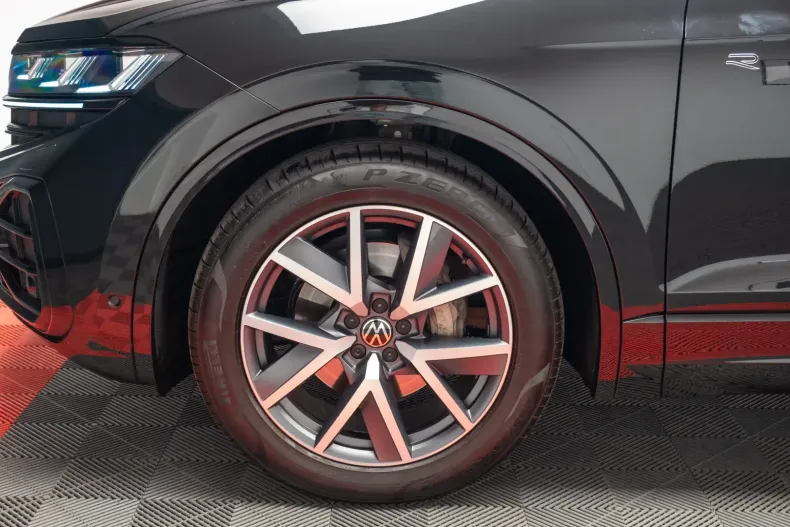 Volkswagen Touareg din 2025 cu 18.000 km - oferta VOL152679 - foto 12