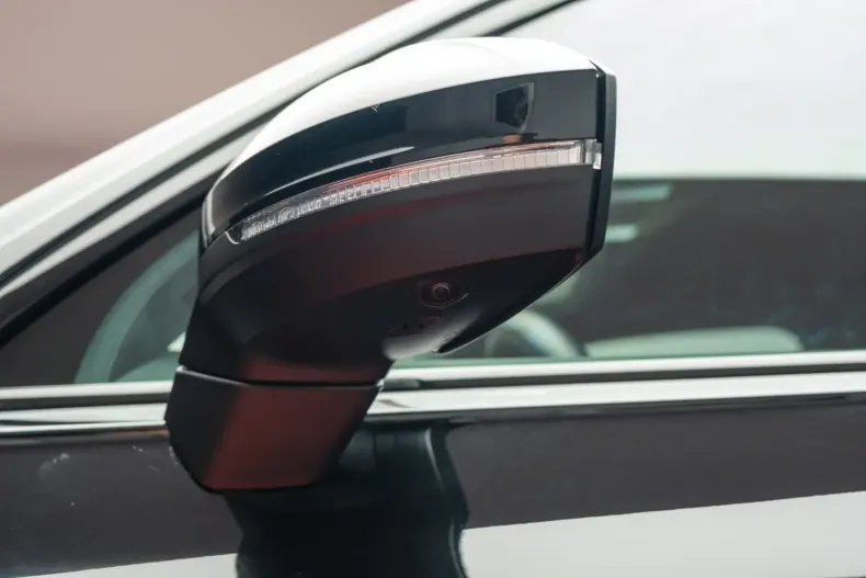 Volkswagen Touareg din 2025 cu 18.000 km - oferta VOL152679 - foto 13