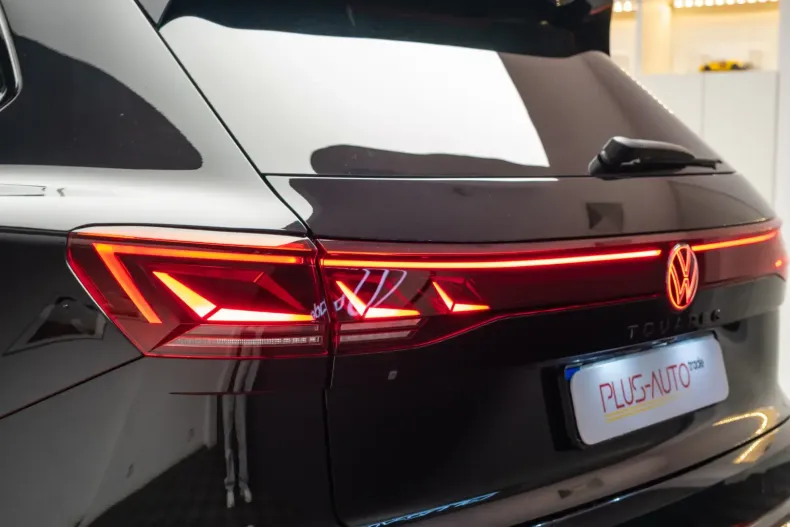 Volkswagen Touareg din 2025 cu 18.000 km - oferta VOL152679 - foto 16