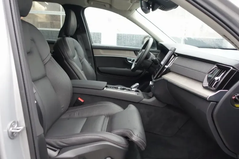 Volvo XC90 din 2025 cu 20.200 km - oferta VOL152682 - foto 12