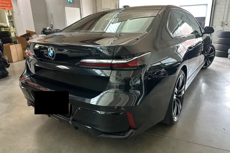 BMW 750 din 2023 cu 38.200 km - oferta BMW152687 - foto 3