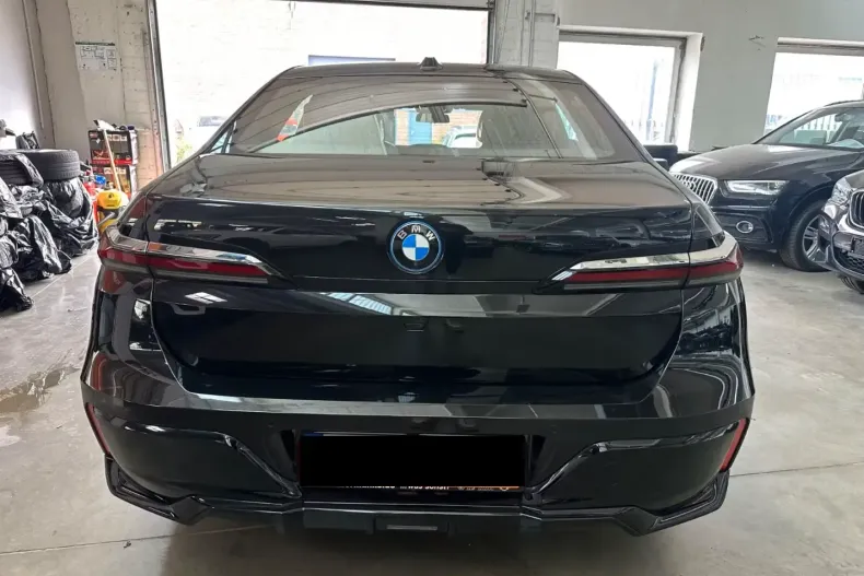 BMW 750 din 2023 cu 38.200 km - oferta BMW152687 - foto 5