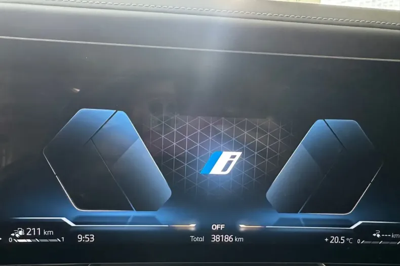 BMW 750 din 2023 cu 38.200 km - oferta BMW152687 - foto 11