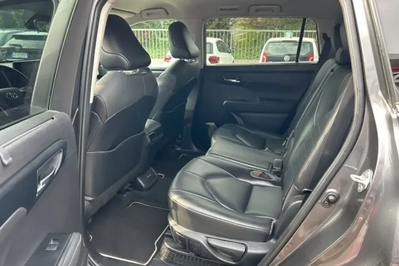 Toyota Highlander din 2021 cu 103.000 km - oferta TOY152688 - foto 13