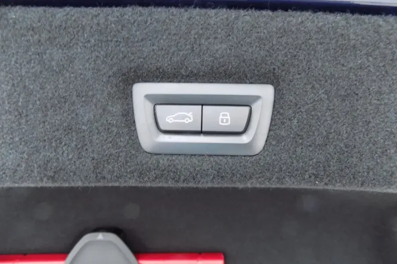 BMW 750 din 2023 cu 67.754 km - oferta BMW152691 - foto 7