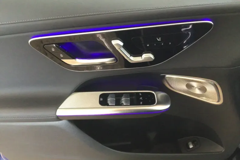 Mercedes-Benz GLC 300 din 2024 cu 18.513 km - oferta MER152692 - foto 12