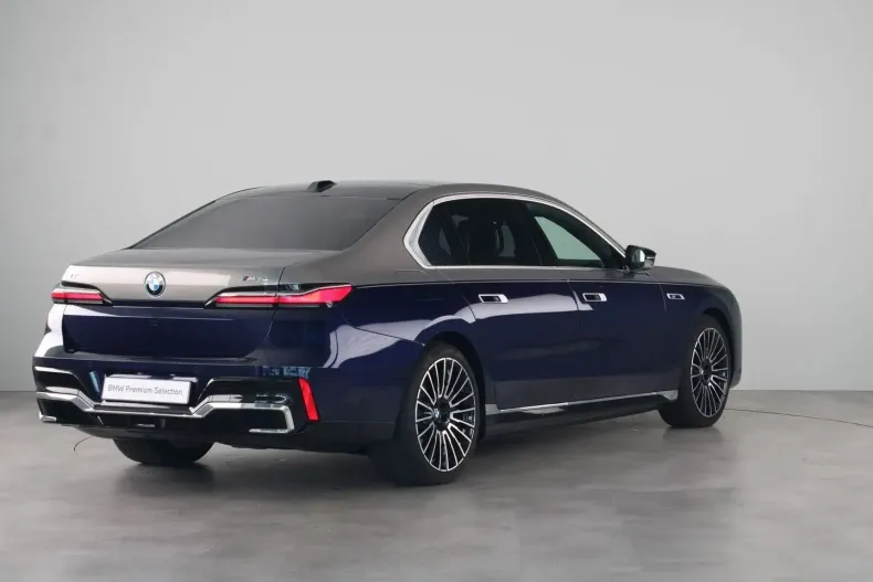 BMW i7 din 2024 cu 6.806 km - oferta BMW152698 - foto 4