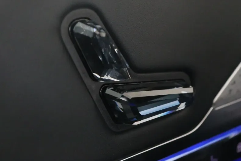 BMW i7 din 2024 cu 6.806 km - oferta BMW152698 - foto 12