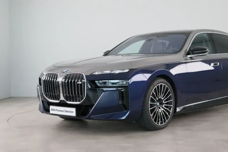 BMW i7 din 2024 cu 6.806 km - oferta BMW152698 - foto 27