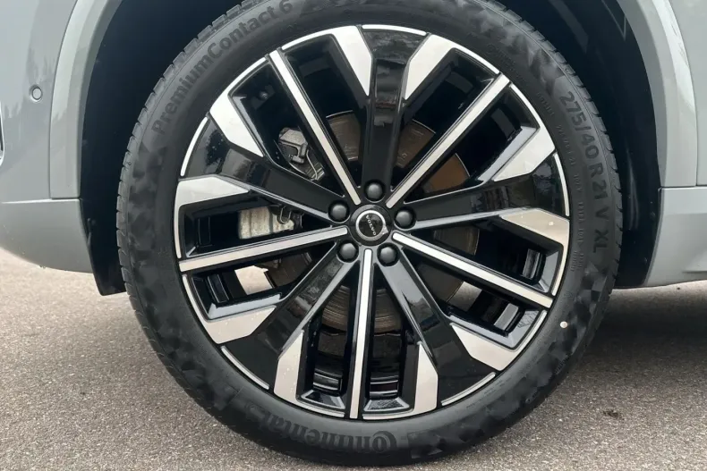 Volvo XC90 din 2025 cu 22.000 km - oferta VOL152702 - foto 3