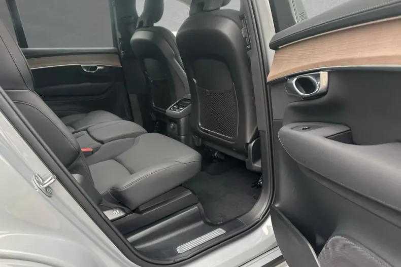 Volvo XC90 din 2025 cu 22.000 km - oferta VOL152702 - foto 7