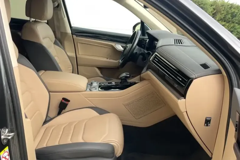 Volkswagen Touareg din 2021 cu 37.000 km - oferta VOL152705 - foto 7