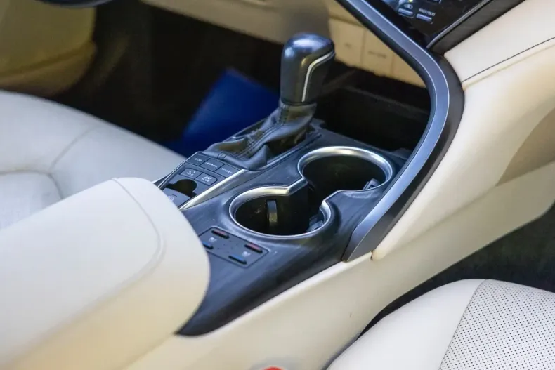 Toyota Camry din 2022 cu 86.994 km - oferta TOY152710 - foto 19