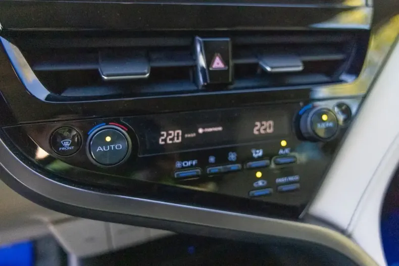 Toyota Camry din 2022 cu 86.994 km - oferta TOY152710 - foto 30