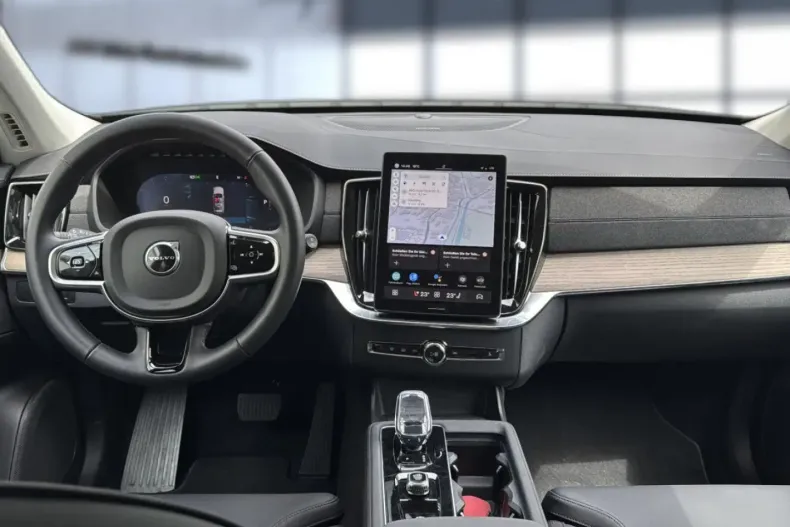 Volvo XC90 din 2025 cu 14.990 km - oferta VOL152715 - foto 17