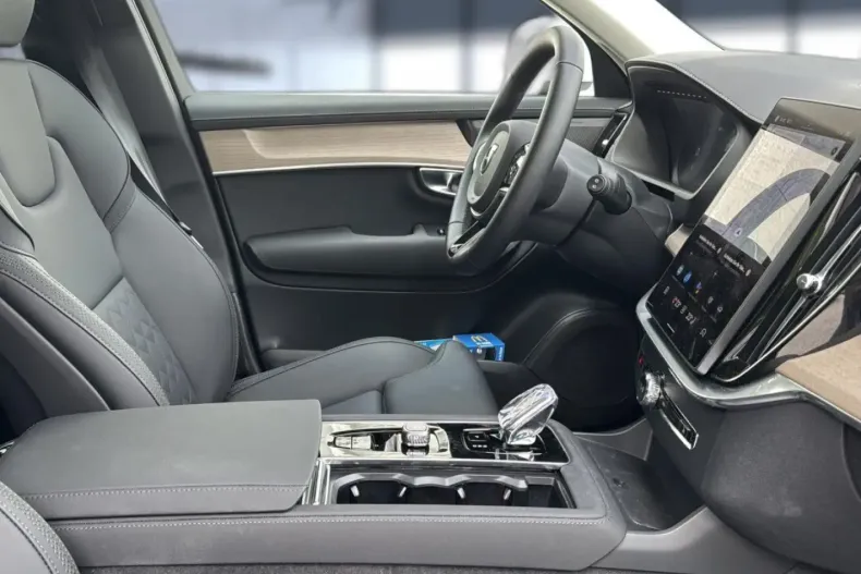 Volvo XC90 din 2025 cu 14.990 km - oferta VOL152715 - foto 19