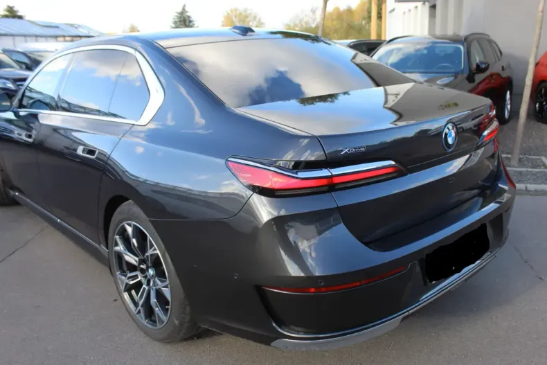 BMW 750 din 2023 cu 65.200 km - oferta BMW152723 - foto 5