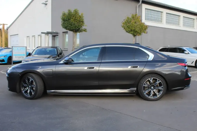 BMW 750 din 2023 cu 65.200 km - oferta BMW152723 - foto 7