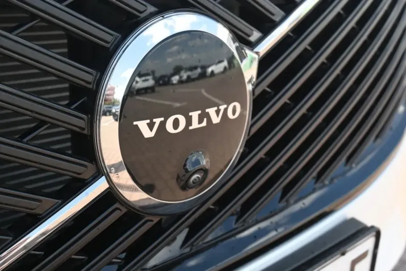 Volvo XC90 din 2025 cu 6.000 km - oferta VOL152730 - foto 10