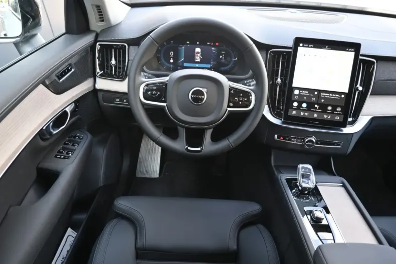 Volvo XC90 din 2025 cu 6.000 km - oferta VOL152730 - foto 25