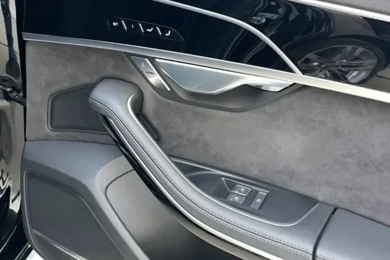 Audi A8 din 2023 cu 80.000 km - oferta AUD152731 - foto 8