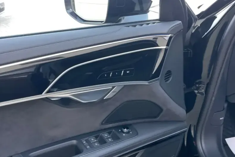 Audi A8 din 2023 cu 80.000 km - oferta AUD152731 - foto 13