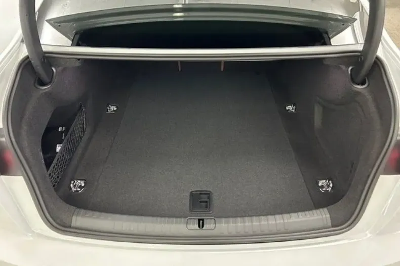 Audi A6 din 2024 cu 9.999 km - oferta AUD152742 - foto 11