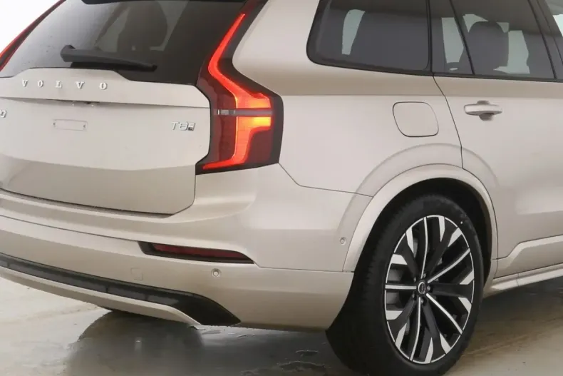 Volvo XC90 din 2025 cu 14.550 km - oferta VOL152746 - foto 5