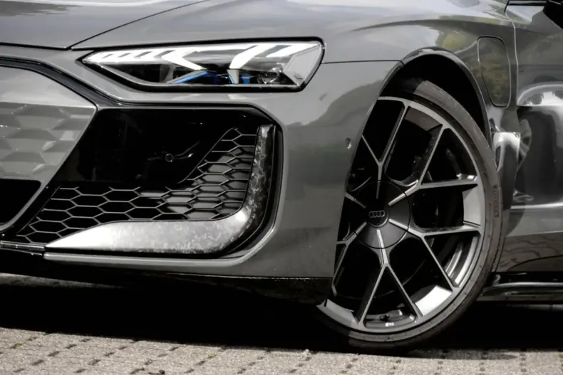 Audi RS6 din 2024 cu 4.525 km - oferta AUD152752 - foto 3