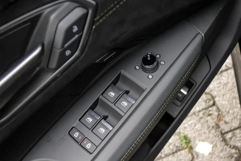 Audi RS6 din 2024 cu 4.525 km - oferta AUD152752 - foto 7