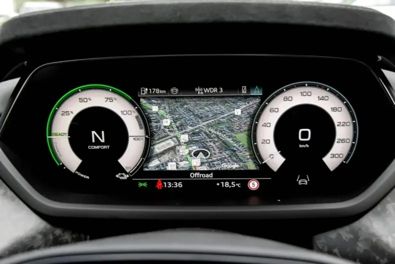 Audi RS6 din 2024 cu 4.525 km - oferta AUD152752 - foto 9