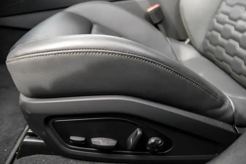 Audi RS6 din 2024 cu 4.525 km - oferta AUD152752 - foto 14