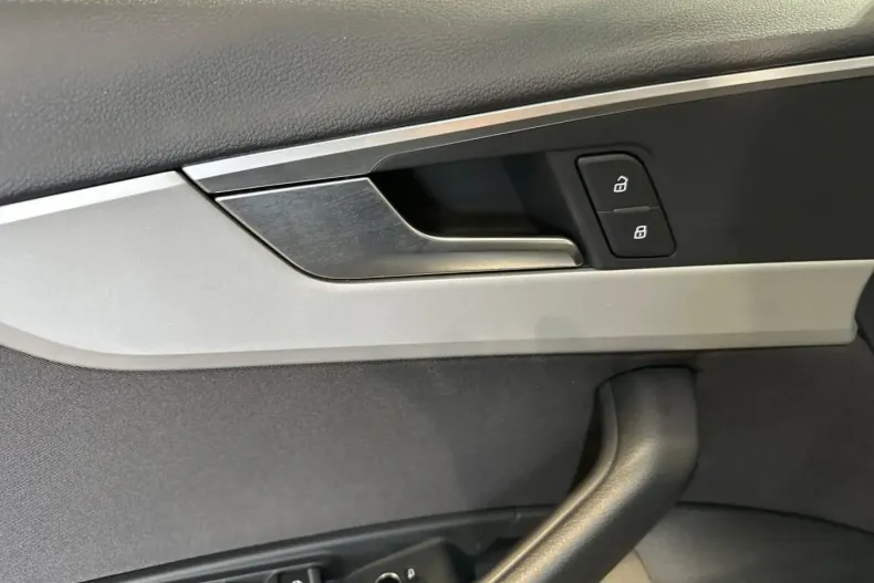 Audi A4 din 2022 cu 62.900 km - oferta AUD152754 - foto 8