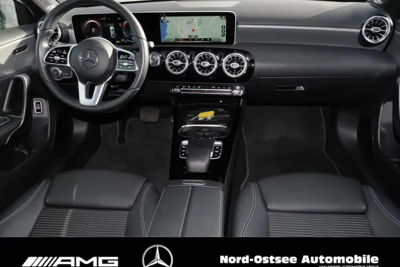 Mercedes-Benz A 250 din 2021 cu 34.257 km - oferta MER152757 - foto 11