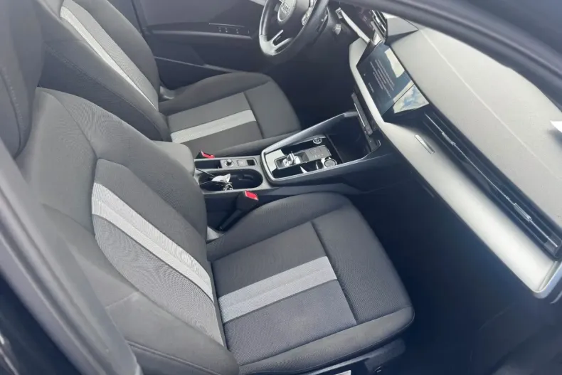 Audi A3 din 2022 cu 69.900 km - oferta AUD152760 - foto 13