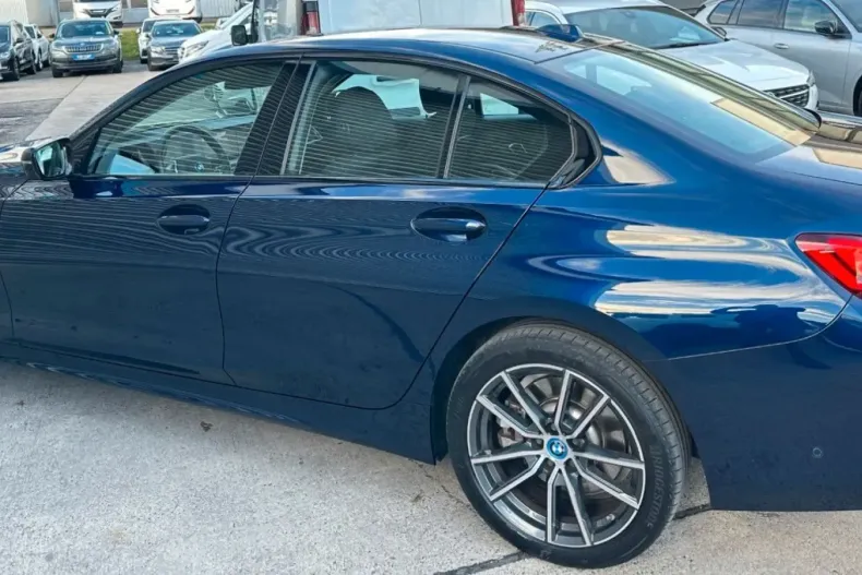 BMW 320 din 2022 cu 81.147 km - oferta BMW152761 - foto 3