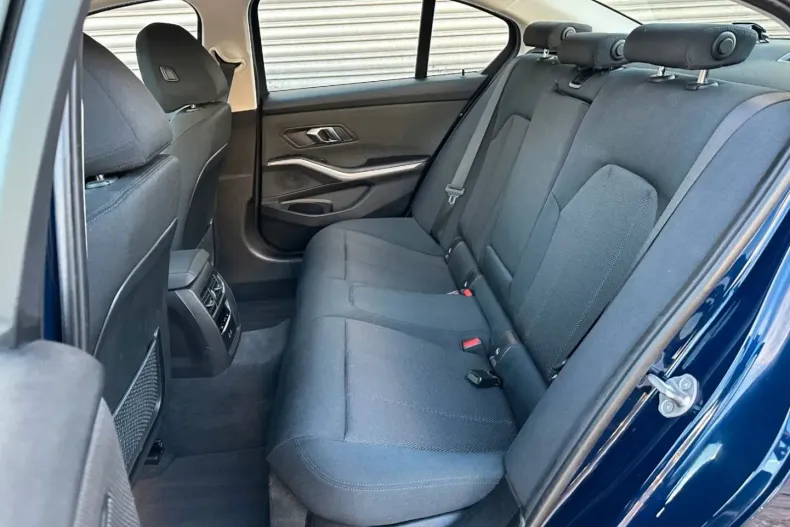 BMW 320 din 2022 cu 81.147 km - oferta BMW152761 - foto 26