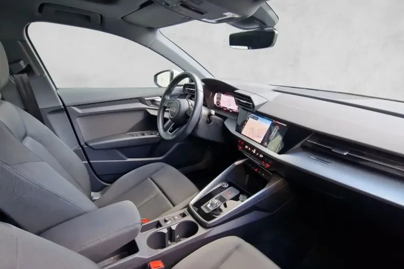 Audi A3 din 2022 cu 41.880 km - oferta AUD152762 - foto 10