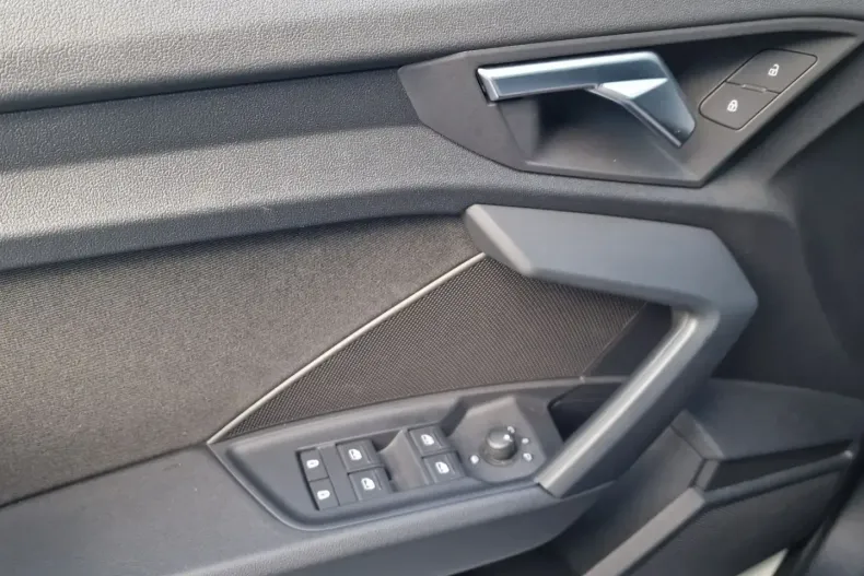 Audi A3 din 2022 cu 41.880 km - oferta AUD152762 - foto 13