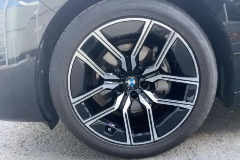 BMW 740 din 2024 cu 32.569 km - oferta BMW152763 - foto 2