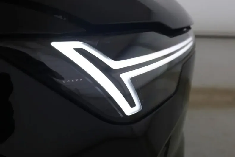 Volvo XC90 din 2025 cu 21.500 km - oferta VOL152765 - foto 3