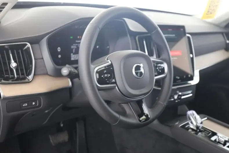 Volvo XC90 din 2025 cu 21.500 km - oferta VOL152765 - foto 5