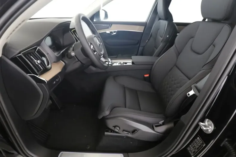 Volvo XC90 din 2025 cu 21.500 km - oferta VOL152765 - foto 6