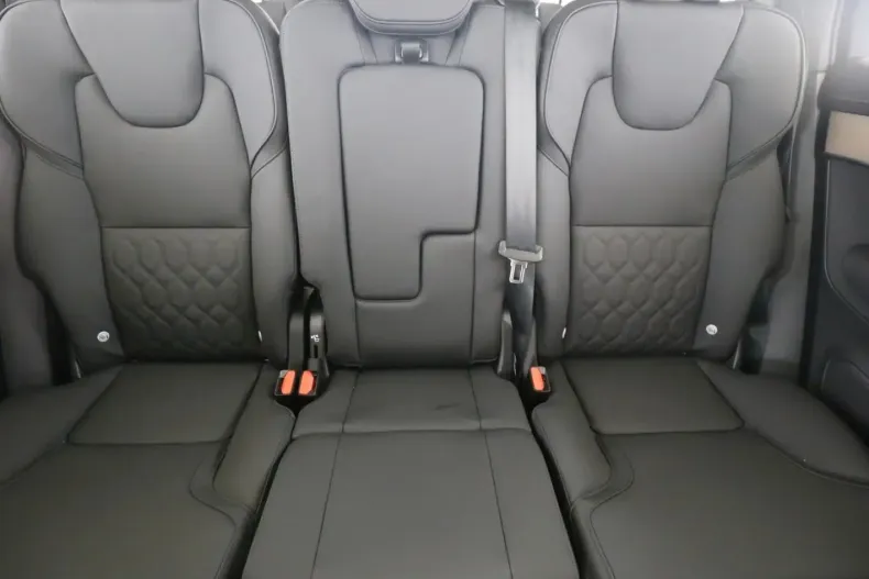 Volvo XC90 din 2025 cu 21.500 km - oferta VOL152765 - foto 10