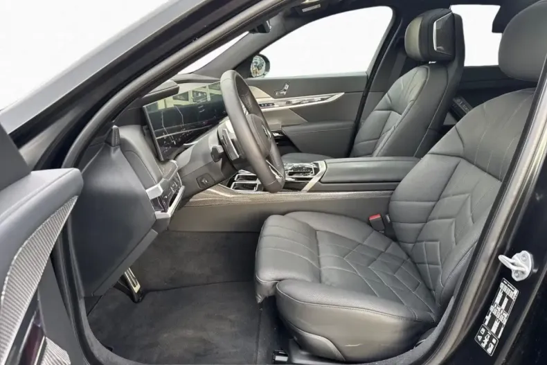 BMW 740 din 2025 cu 24.746 km - oferta BMW152766 - foto 6