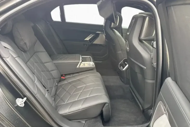 BMW 740 din 2025 cu 24.746 km - oferta BMW152766 - foto 10