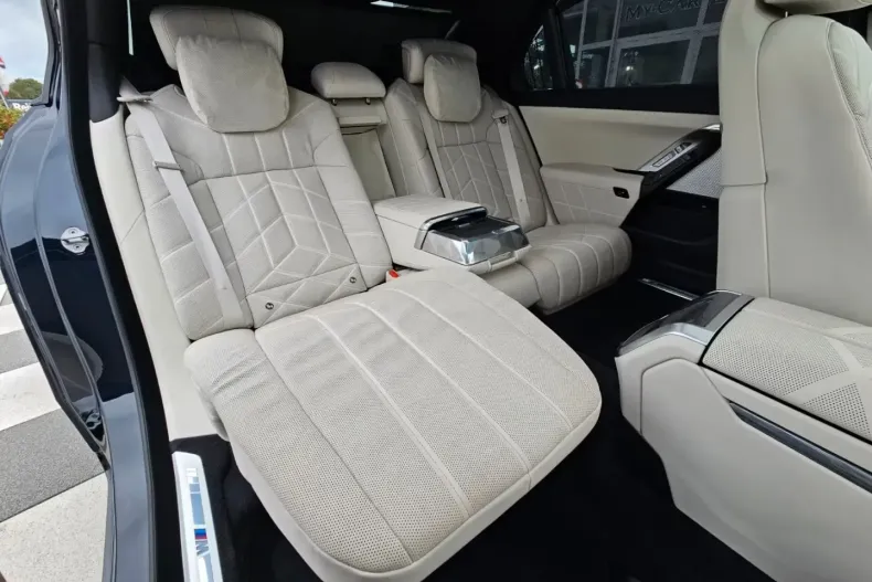 BMW 740 din 2025 cu 33.000 km - oferta BMW152768 - foto 4