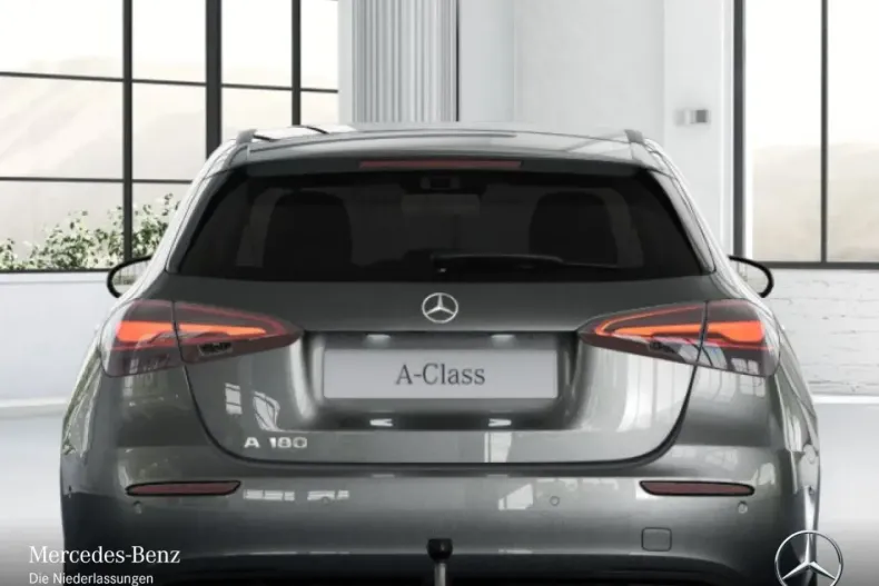 Mercedes-Benz A 180 din 2024 cu 13.599 km - oferta MER152769 - foto 6