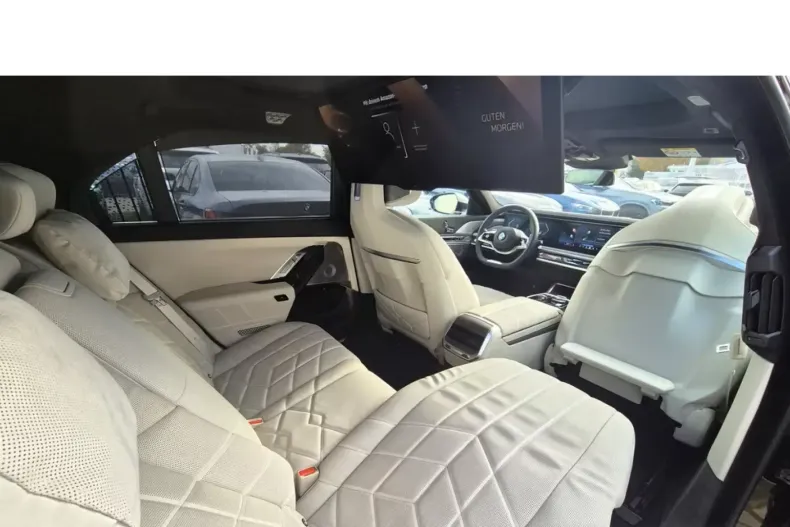 BMW 740 din 2024 cu 24.300 km - oferta BMW152771 - foto 11