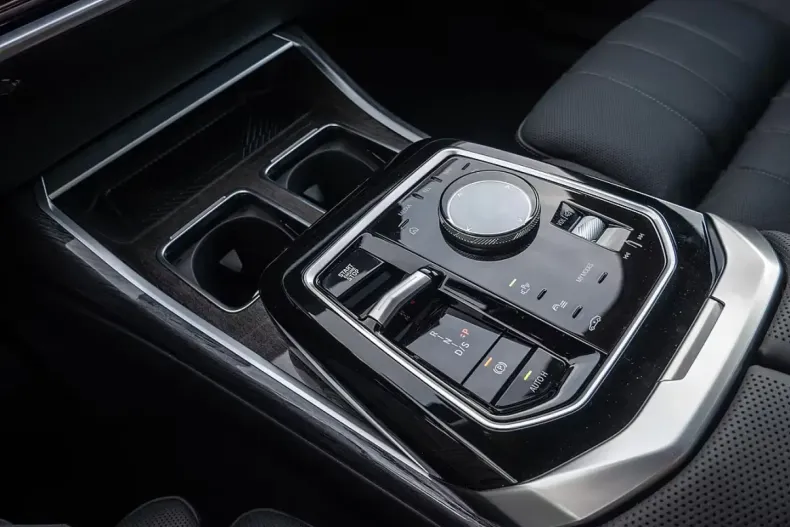 BMW 740 din 2025 cu 19.700 km - oferta BMW152772 - foto 8